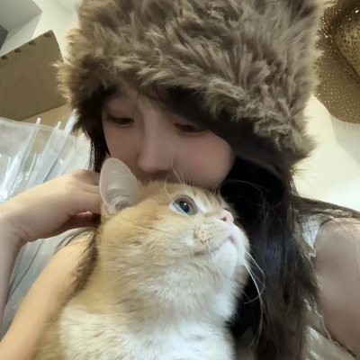 照片的她